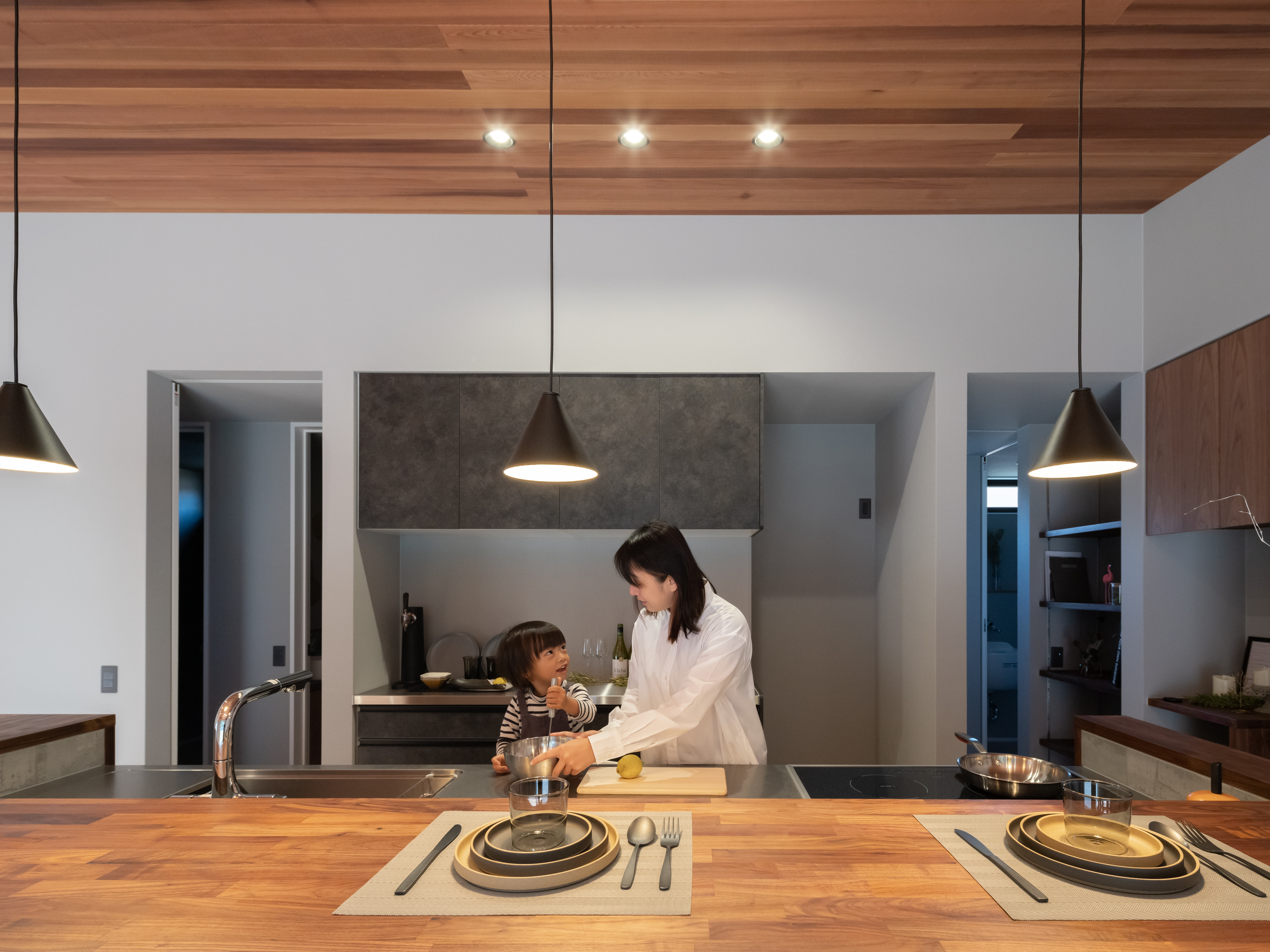 カウンターキッチンとは？メリット・デメリットを解説【施工事例あり】